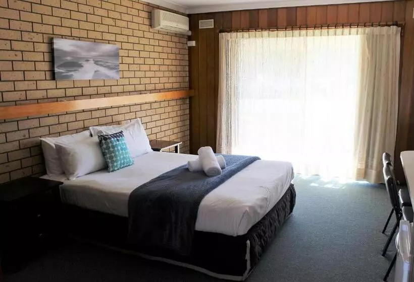 اتاق استاندارد با چشمانداز دریاچه, Lakeside Motel Waterfront