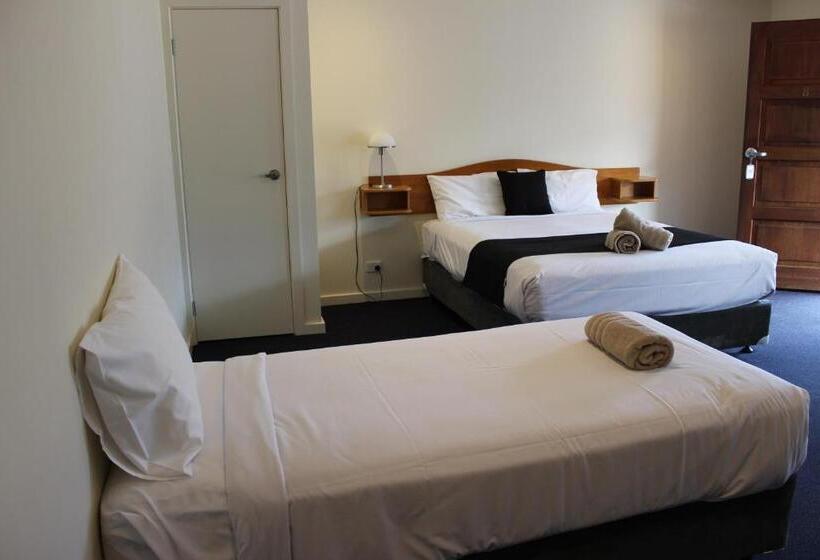 디럭스 자쿠지룸, Lakeside Motel Waterfront