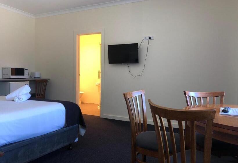 패밀리 룸, Lakeside Motel Waterfront