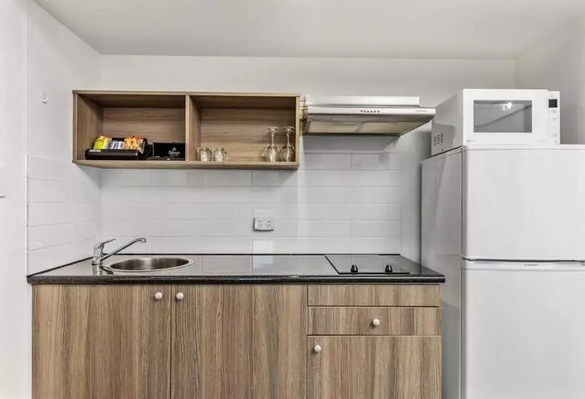 2 Bedroom Apartment with Views, Novotel Darwin Cbd