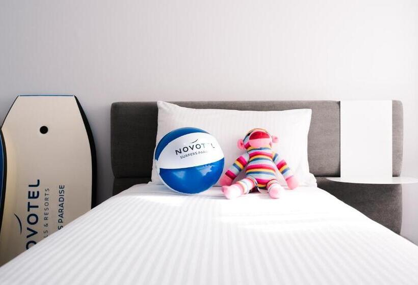 اتاق لوکس خانوادگی, Novotel Surfers Paradise