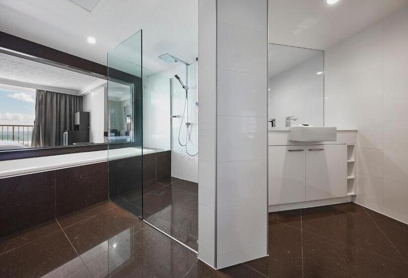 اتاق اجرایی با تخت بزرگ, Novotel Surfers Paradise