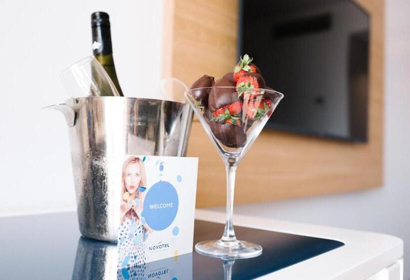 اتاق لوکس با چشمانداز, Novotel Surfers Paradise