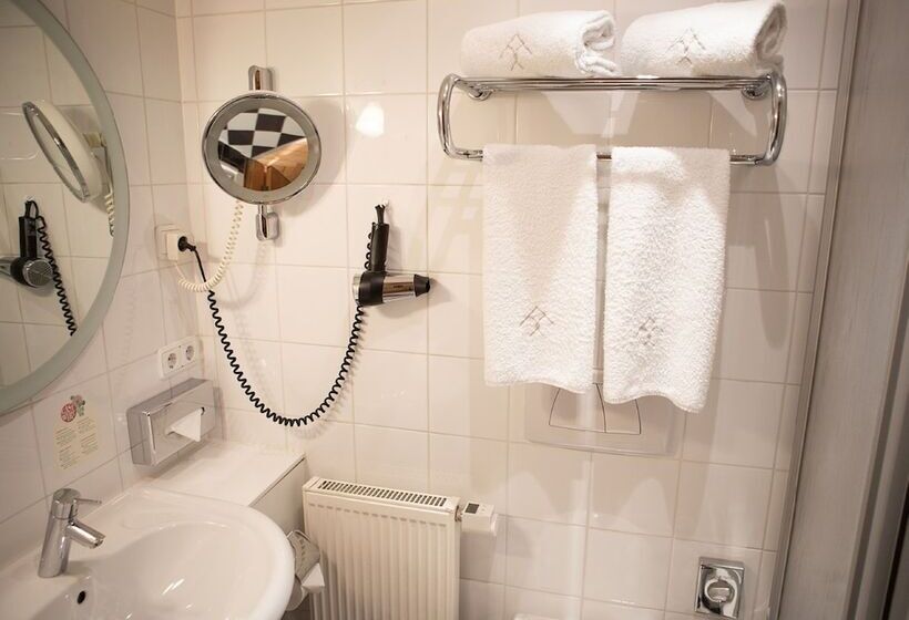 经济房, Boutique Hotel Hauser