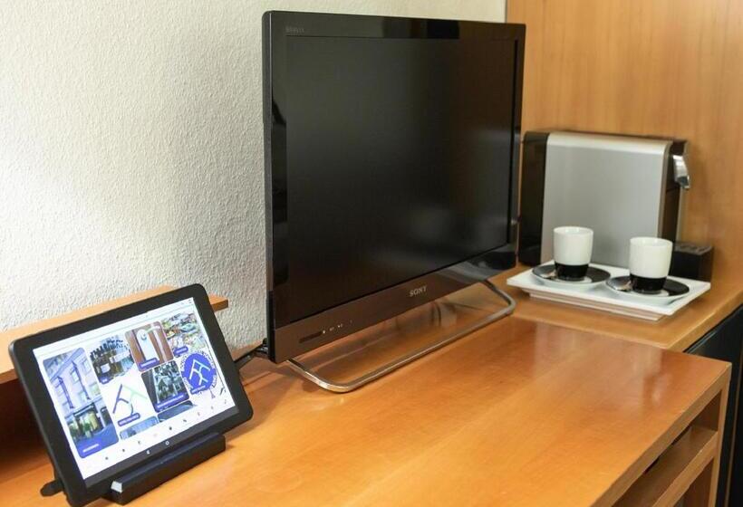 经济房, Boutique Hotel Hauser