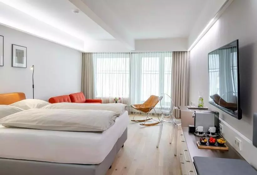 スーペリアスタジオ, Boutique Hotel Hauser