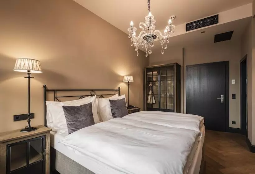 اتاق استاندارد یک نفره, Boutiquehotel Weisses Rössl