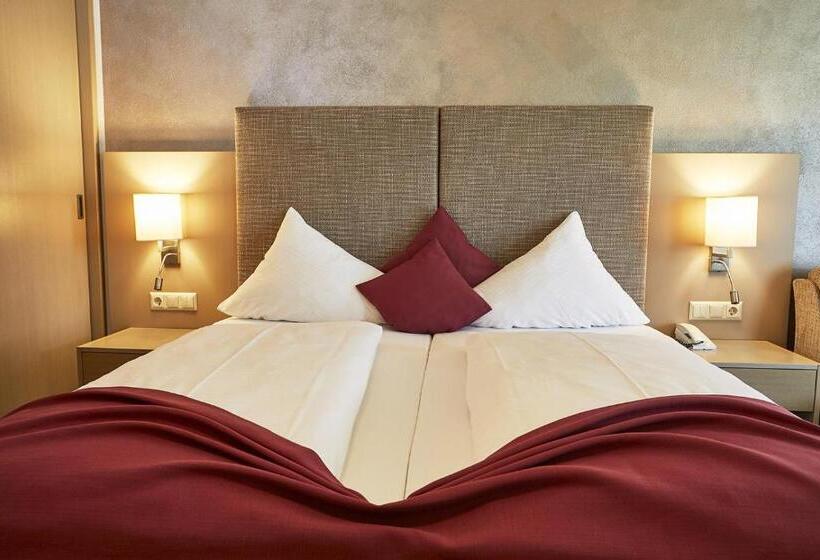 غرفة كلاسيكية مع بلكونة, Dei Hotel Schönblick