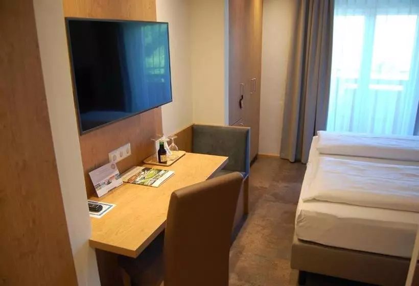 اتاق اکونومی, Dei Hotel Schönblick