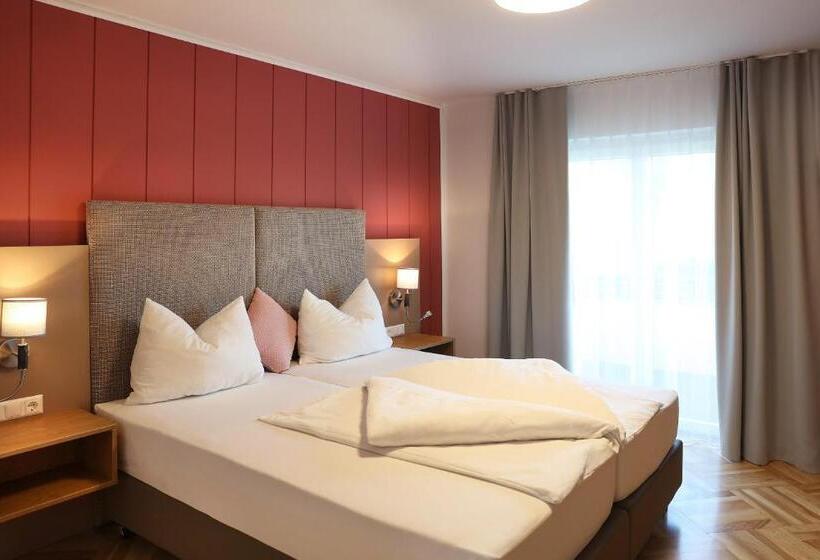 جناح عائلي, Dei Hotel Schönblick