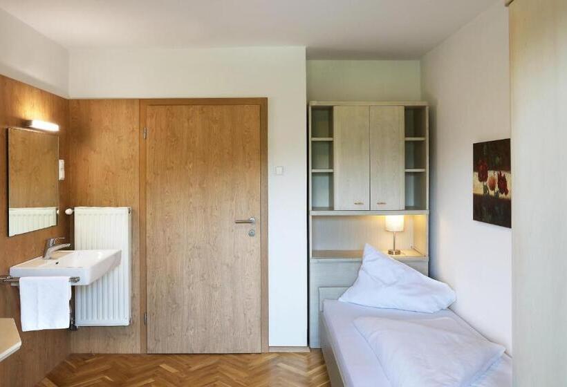 جناح عائلي, Dei Hotel Schönblick