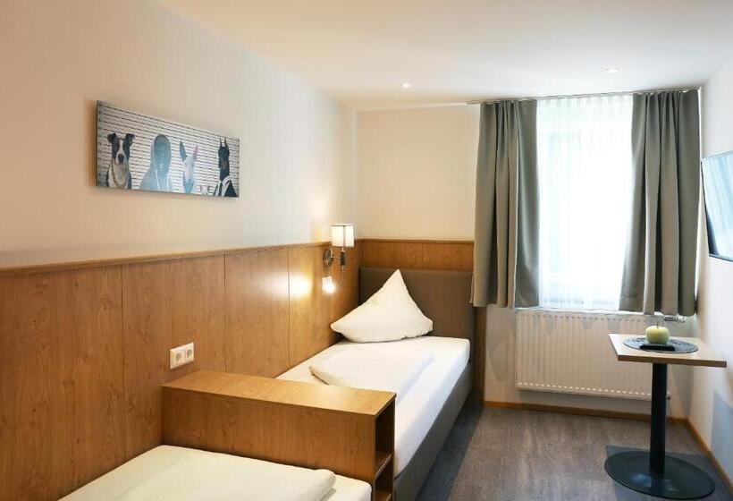 جناح عائلي, Dei Hotel Schönblick