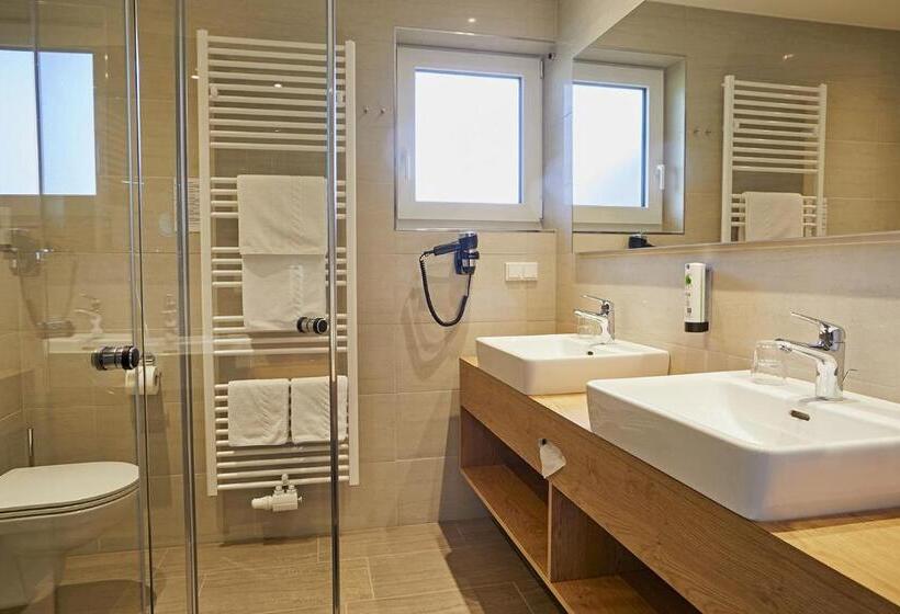 غرفة عائلية, Dei Hotel Schönblick