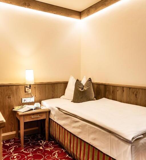 Cameră Triplă Standard, Hubertushof