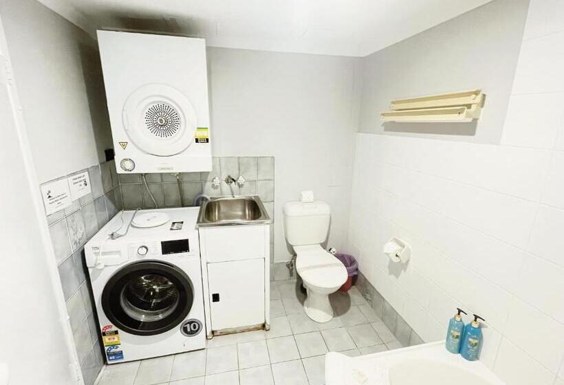 آپارتمان 2 خوابه, Surfers Tradewinds