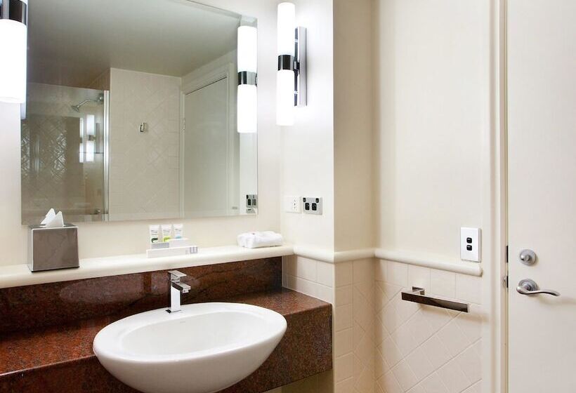 스탠다드 룸 풀장 전망, Mercure Gold Coast Resort