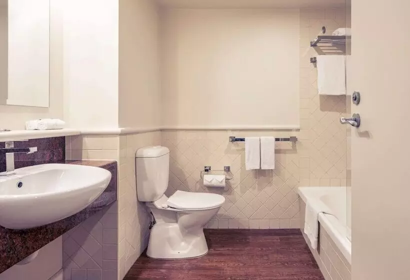 Standard-huone Allasnäkymä, Mercure Gold Coast Resort