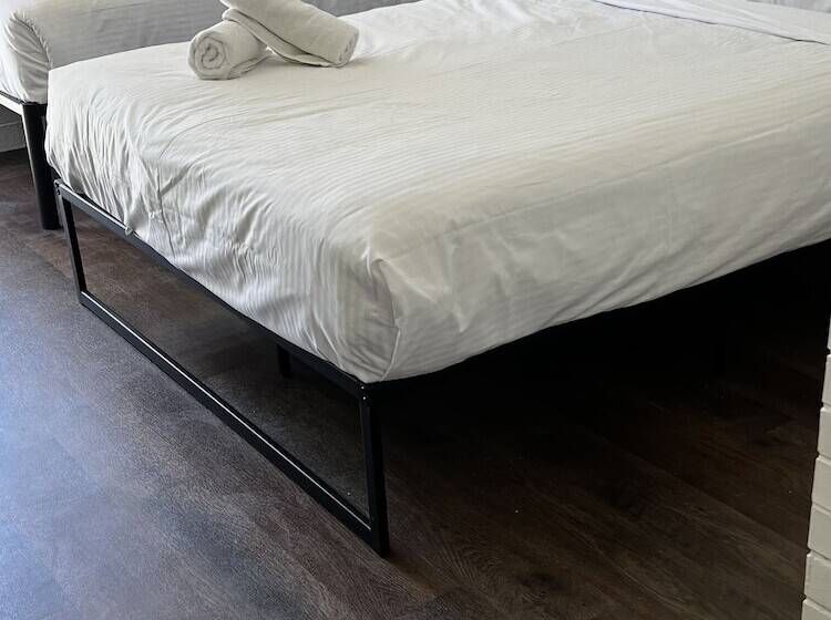 スタンダードルーム, Wattle Motel