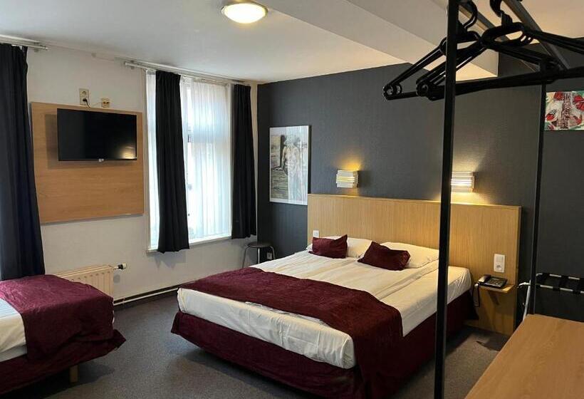 스탠다드 트리플 룸, Montovani