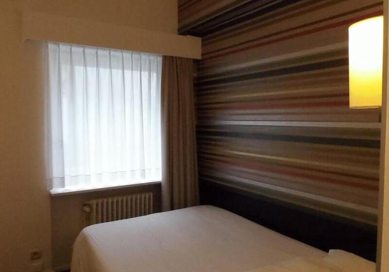 Eenvoudige Kamer, Queen Anne