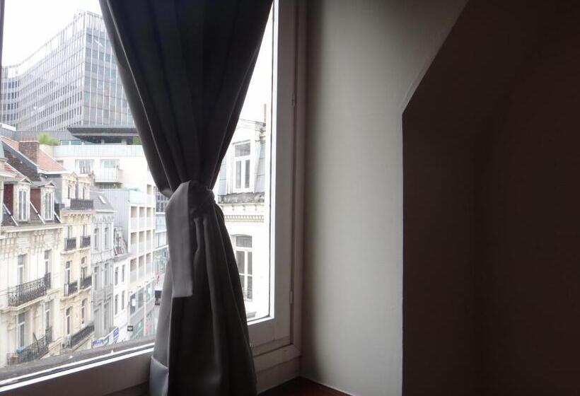 اتاق استاندارد یک نفره, Safestay Brussels Grand Place