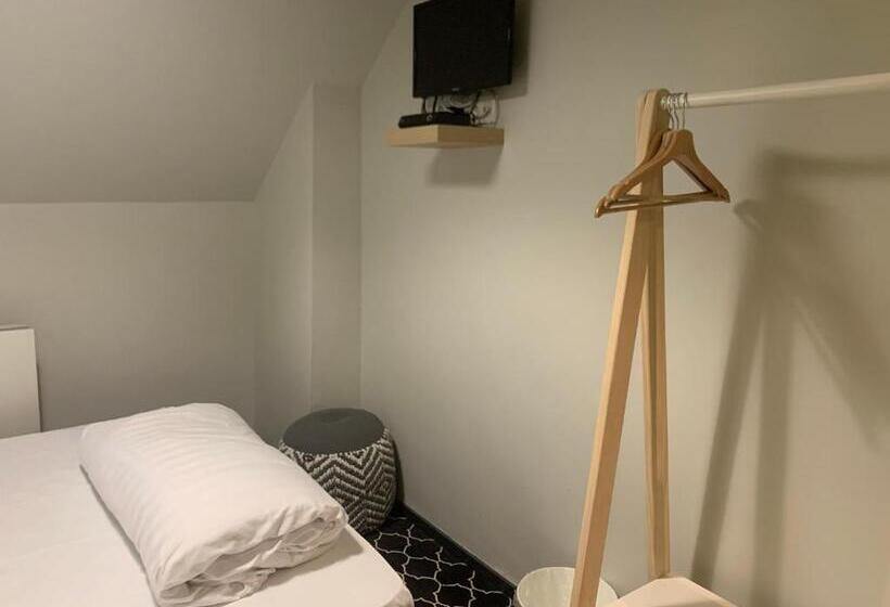 اتاق استاندارد یک نفره, Safestay Brussels Grand Place