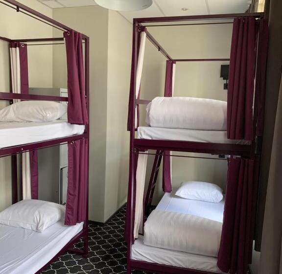 اتاق استاندارد چهار تخته, Safestay Brussels Grand Place