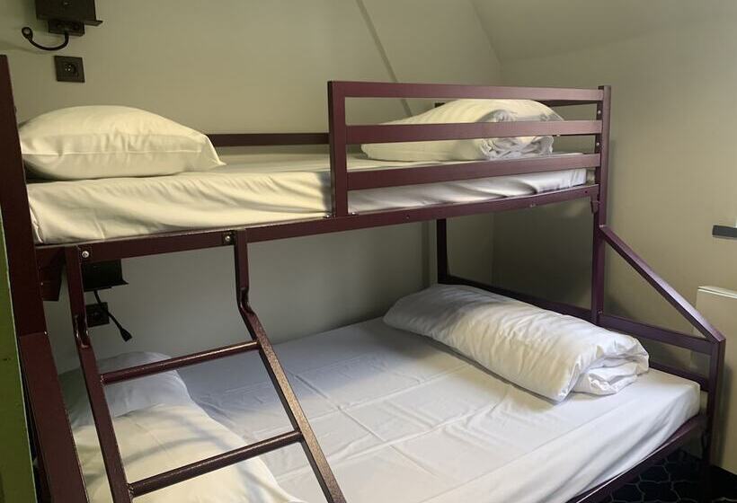 اتاق استاندارد سه نفره, Safestay Brussels Grand Place