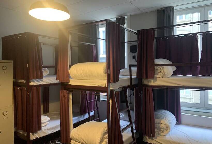 تختخواب در اتاق مشترک, Safestay Brussels Grand Place