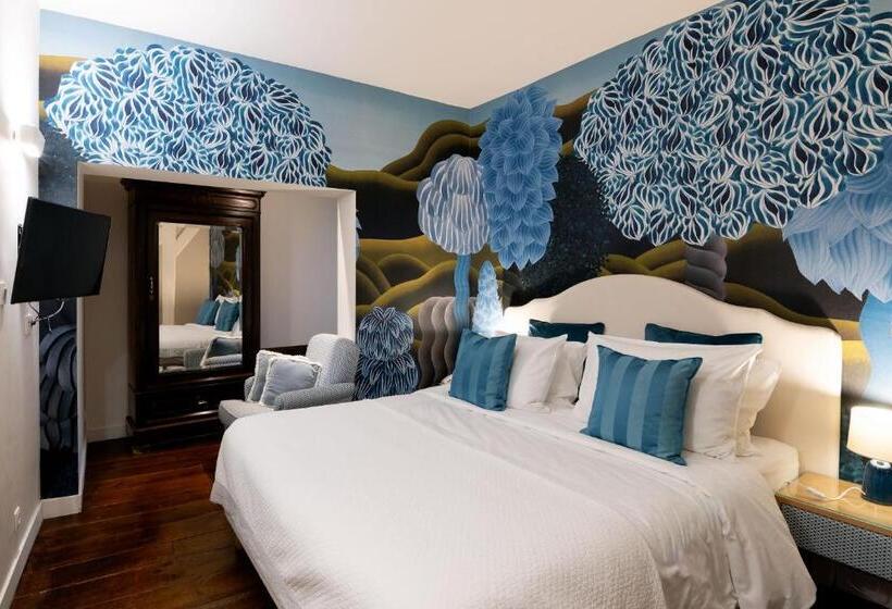 غرفة قياسية, T Sandt