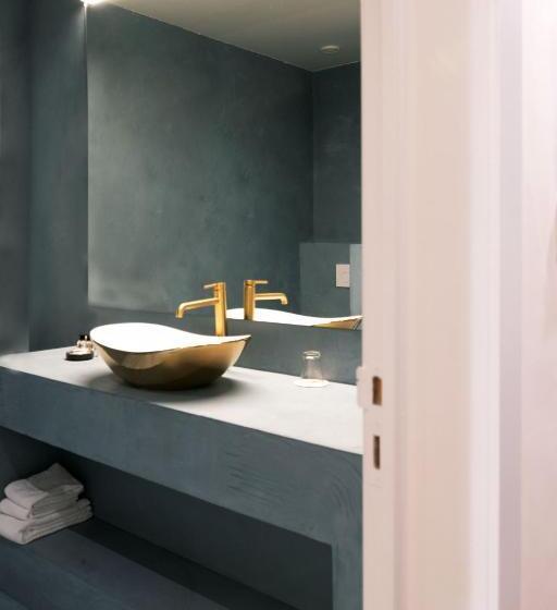 غرفة قياسية, T Sandt