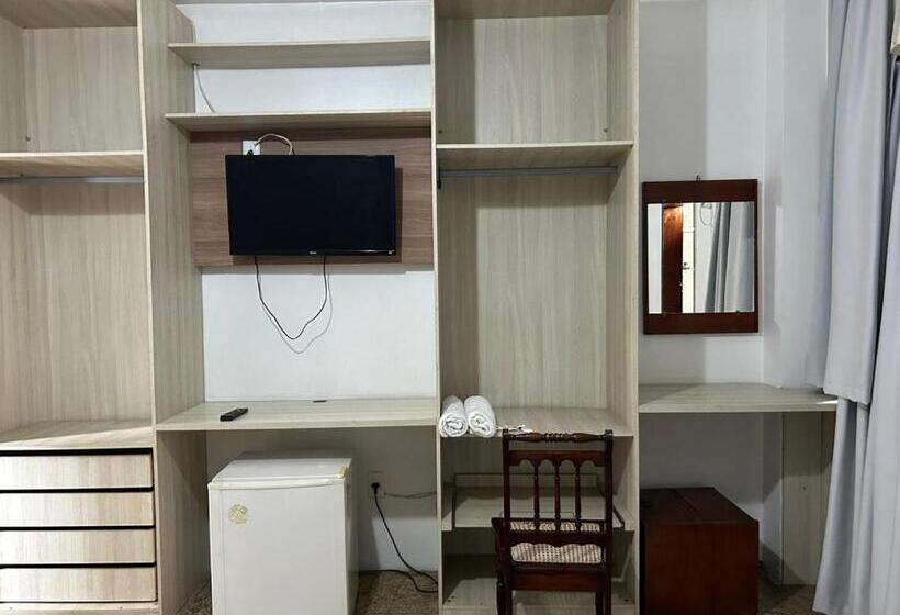 غرفة قياسية ثلاثية, Ana Cassia