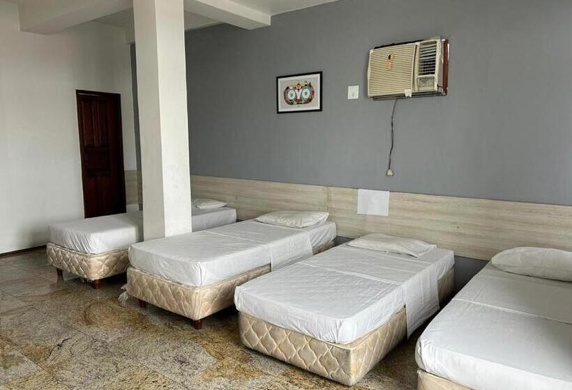 غرفة قياسية رباعية, Ana Cassia