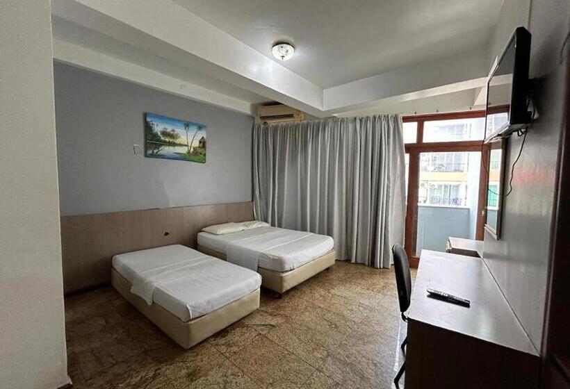 غرفة قياسية ثلاثية, Ana Cassia