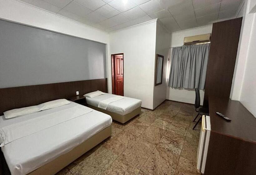 غرفة قياسية ثلاثية, Ana Cassia