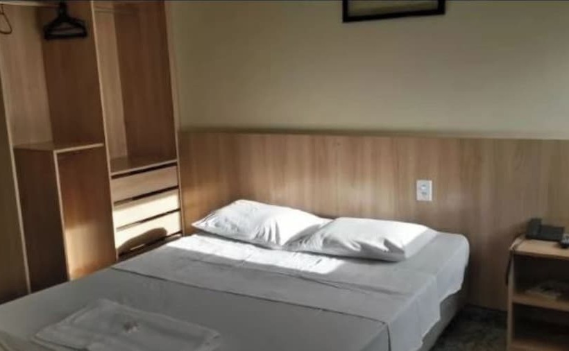 غرفة قياسية, Ana Cassia