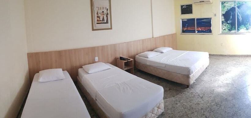 غرفة قياسية رباعية, Ana Cassia