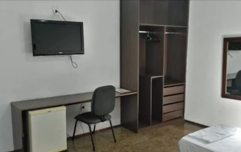 غرفة قياسية رباعية, Ana Cassia