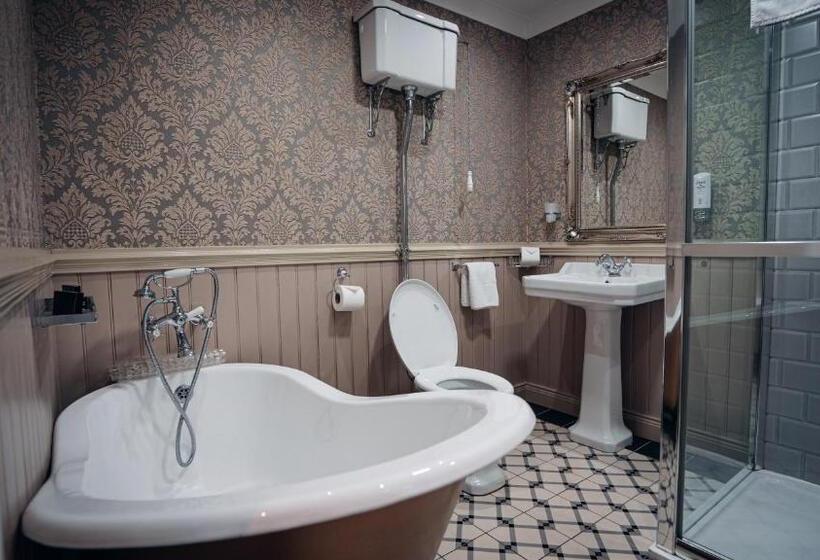 带大床的高级房间, Beechlawn