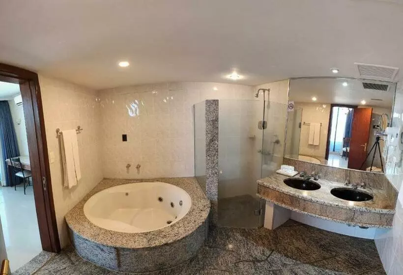 シティビュースイート, Hotel Golden Park Internacional Foz & Convenções By Nacional Inn