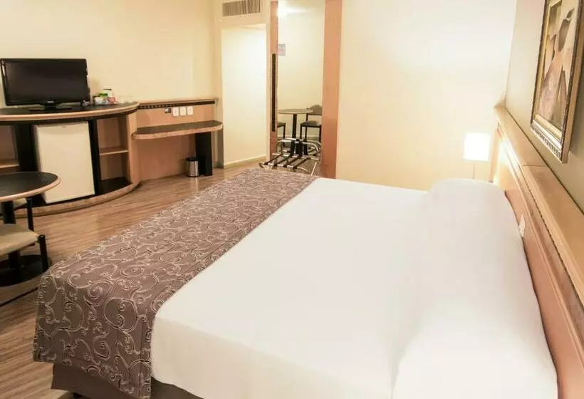 キングサイズベッドのスタンダードルーム, Hotel Golden Park Internacional Foz & Convenções By Nacional Inn