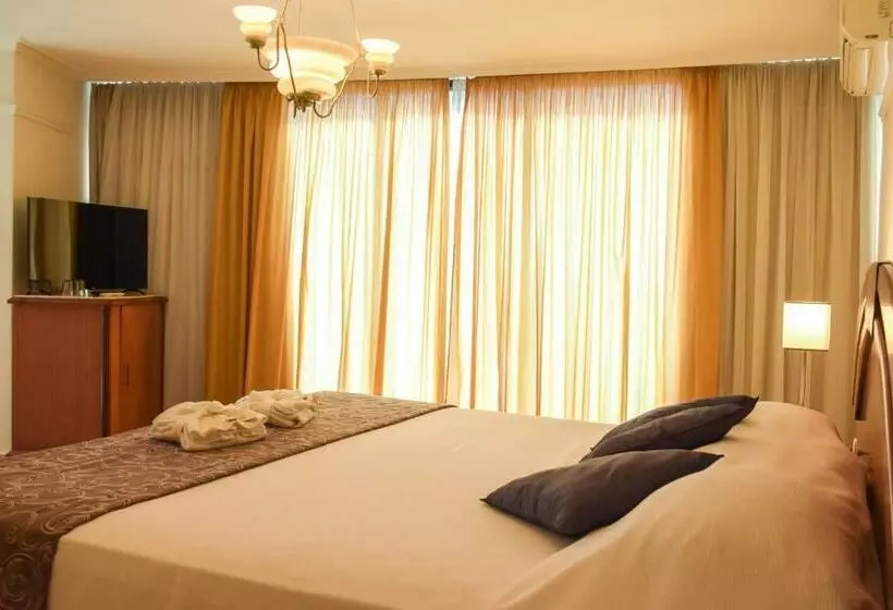 プレジデントスイートルーム, Hotel Golden Park Internacional Foz & Convenções By Nacional Inn