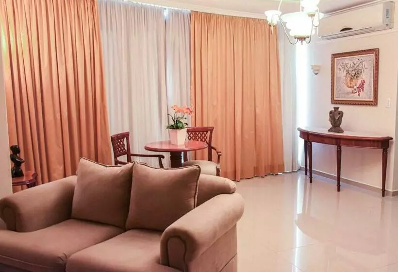 プレジデントスイートルーム, Hotel Golden Park Internacional Foz & Convenções By Nacional Inn
