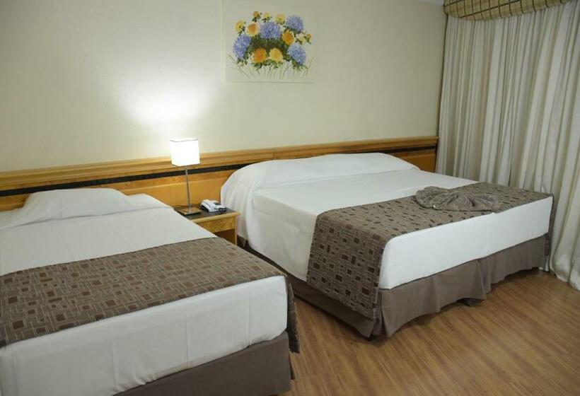 غرفة قياسية ثلاثية, Golden Park Internacional Foz & Convenções