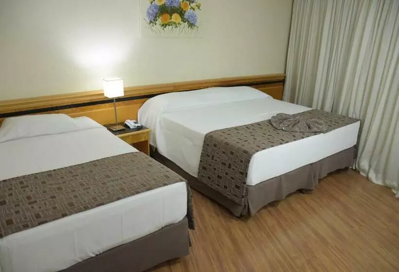 スタンダードトリプルルーム, Hotel Golden Park Internacional Foz & Convenções By Nacional Inn