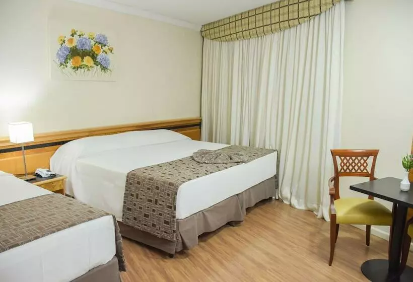 スタンダードトリプルルーム, Hotel Golden Park Internacional Foz & Convenções By Nacional Inn