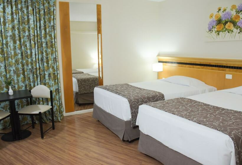 غرفة قياسية ثلاثية, Golden Park Internacional Foz & Convenções