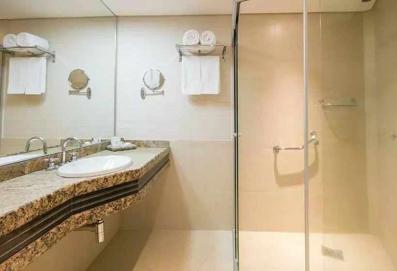 デラックストリプルルーム, Hotel Golden Park Internacional Foz & Convenções By Nacional Inn