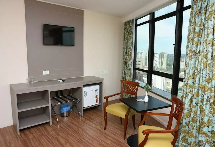 デラックストリプルルーム, Hotel Golden Park Internacional Foz & Convenções By Nacional Inn