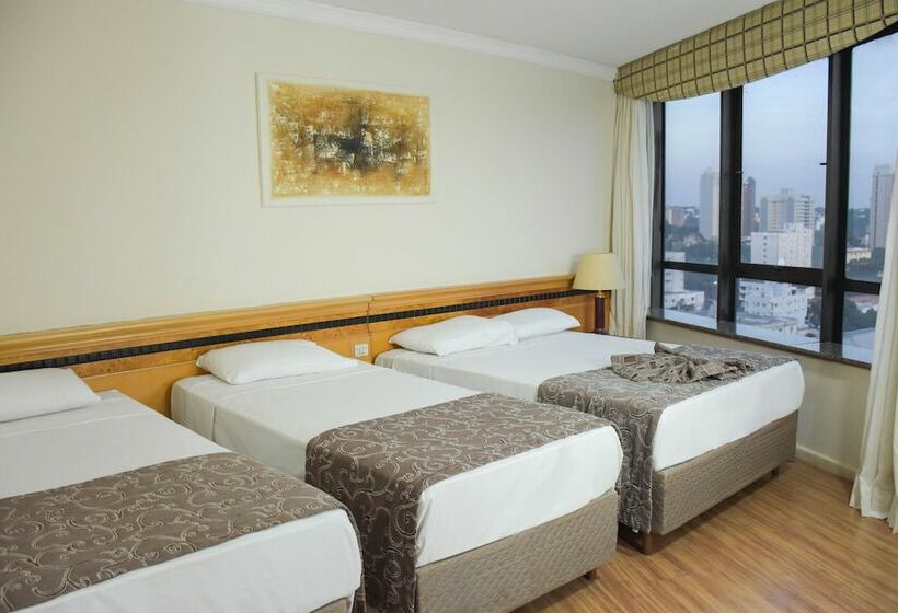 غرفة عائلية, Golden Park Internacional Foz & Convenções